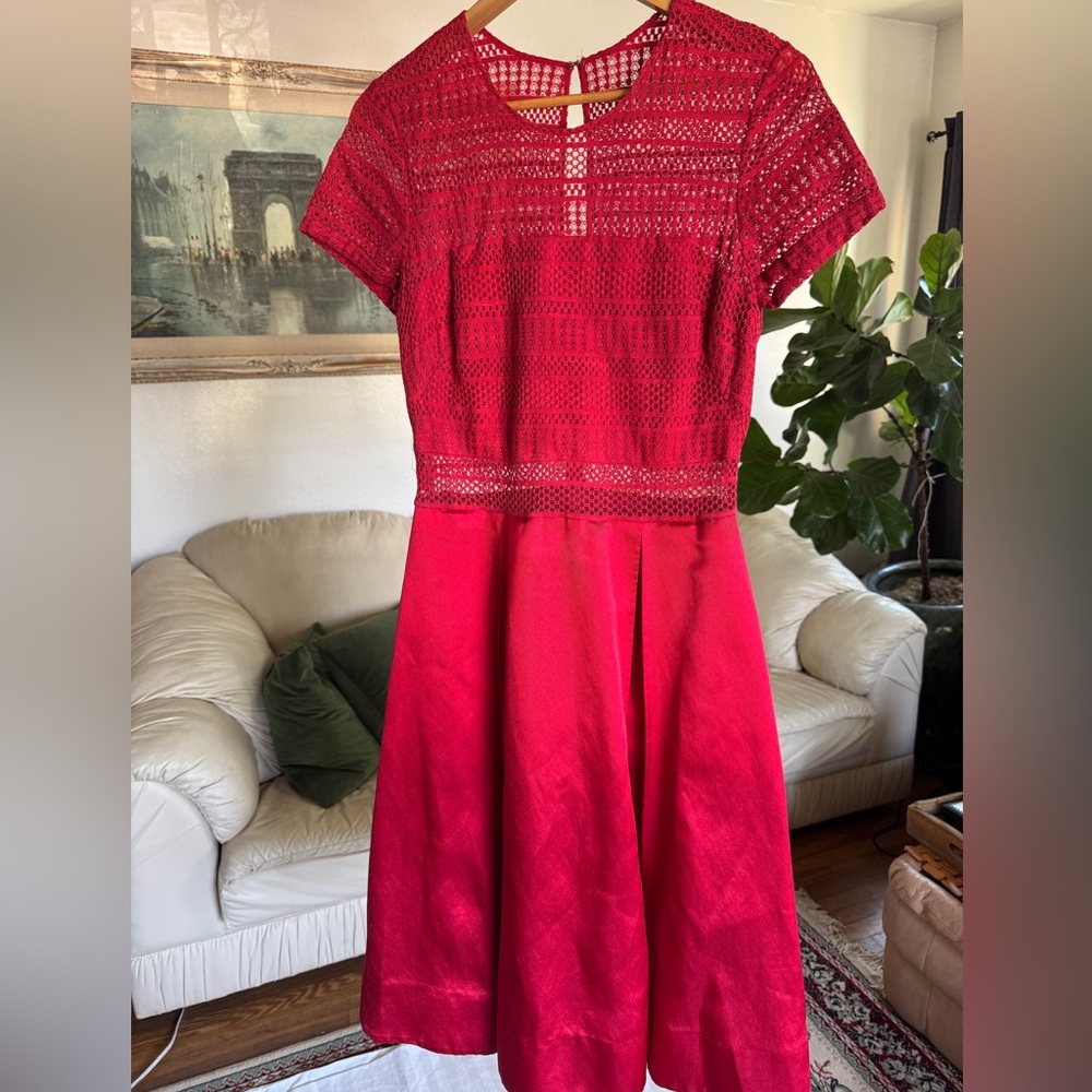 Monique Lhuillier Red Lace Dress Size 12